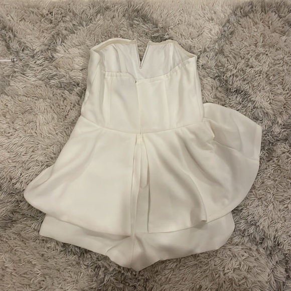 white strapless romper barely worn - Picture 2 of 4